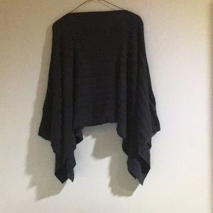 Lululemon Poncho. Dark Grey.